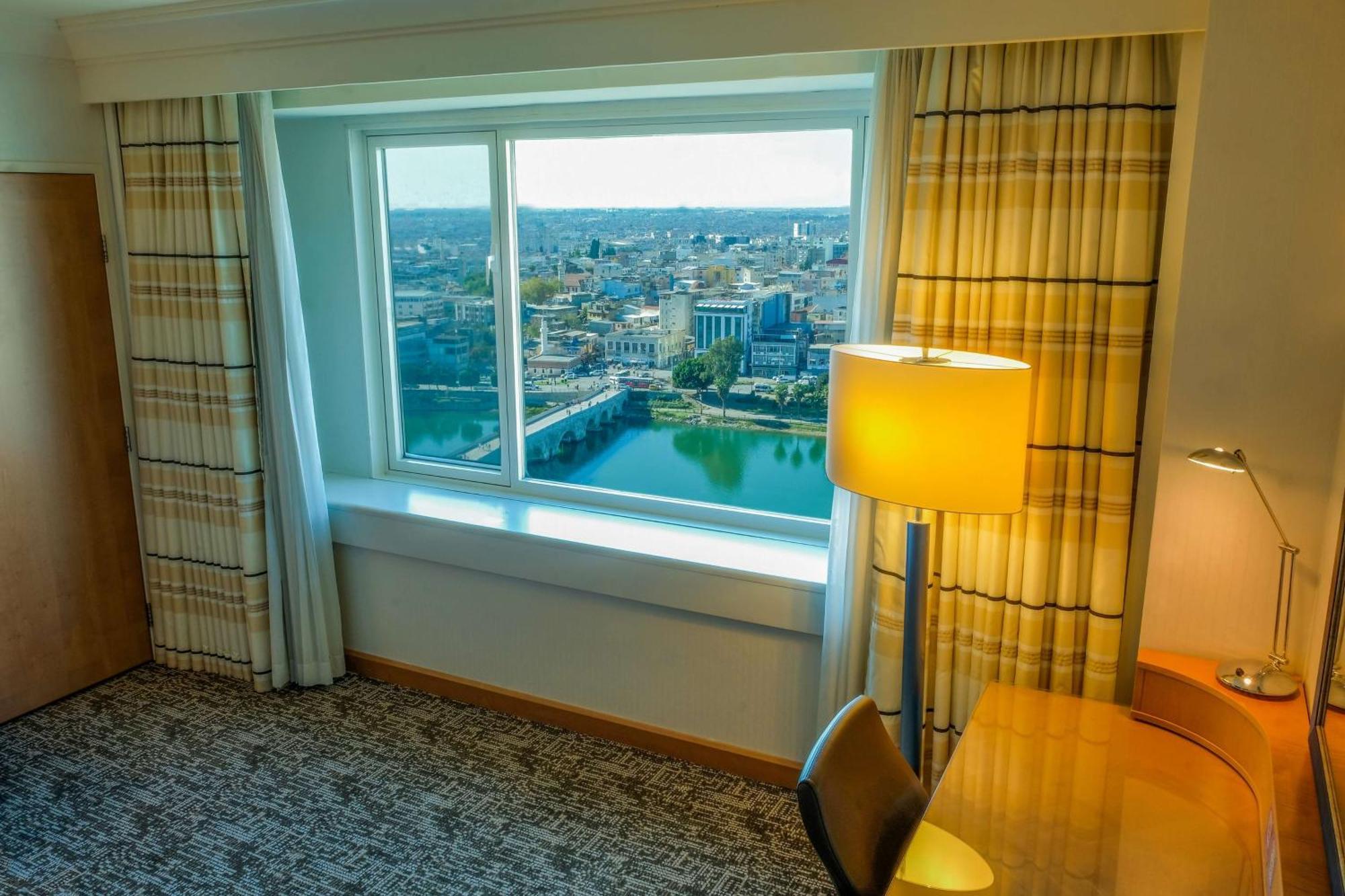 Adana Hiltonsa Hotel Экстерьер фото